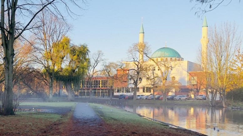 Hollanda'da Müslümanlar hakkında gizlice bilgi toplayan 10 belediyeye ceza