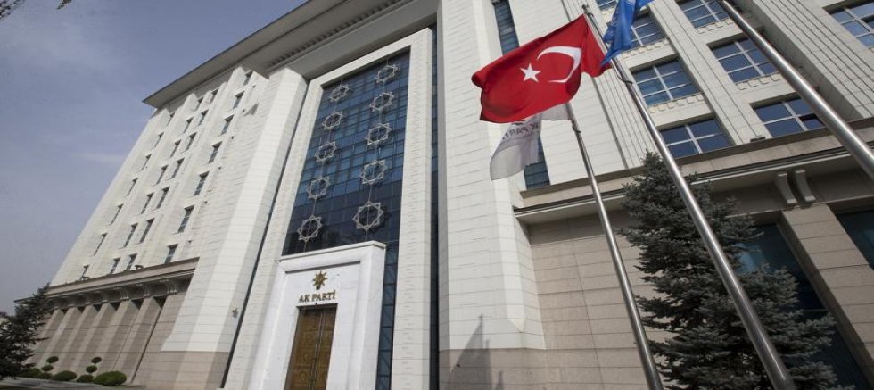 AK Parti'den belediyelere 