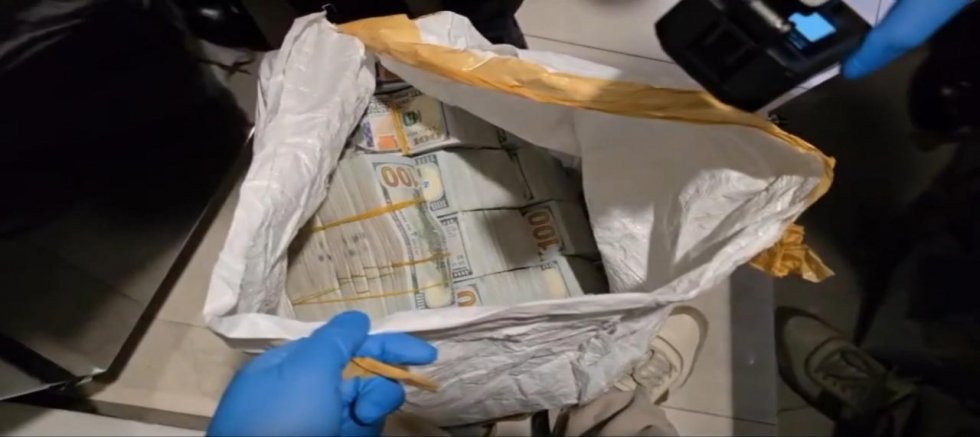 İstanbul'da arabanın bagajında bırakılan 30 milyon dolar çalındı