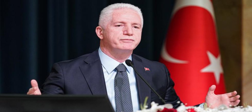 İstanbul Valisi Gül: Depreme dayanıklı ya da dayanıksız kamu binası kavramını gündemden çıkaracağız