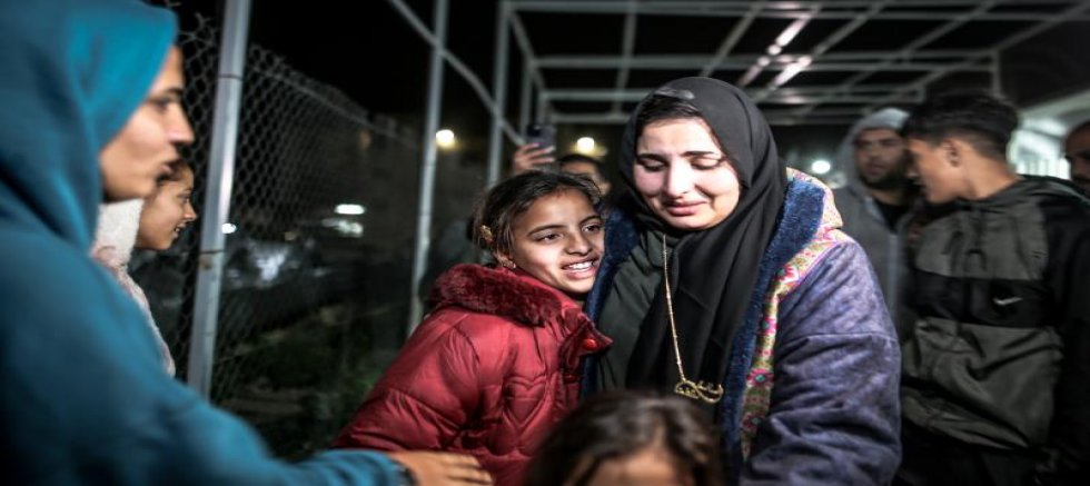 Katil İsrail askerleri, Refah Sınır Kapısı'nda yıldırma politikası uyguluyor