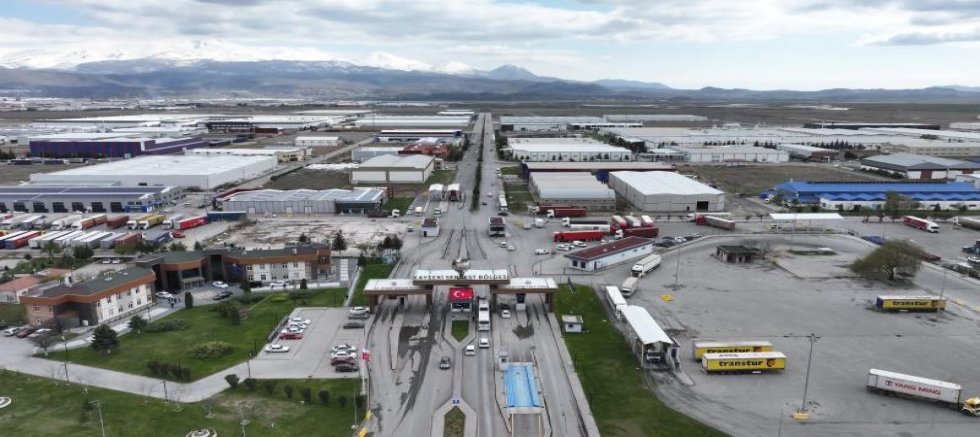 Serbest bölgeler 2026'da 14 milyar dolarlık ihracat hedefliyor