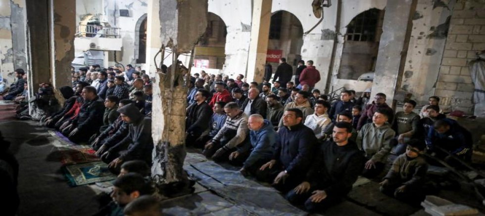 Soykırımcı İsrail’in saldırıları altındaki Gazze’de ramazan yokluk, korku ve ölüm tehdidi altında karşılandı