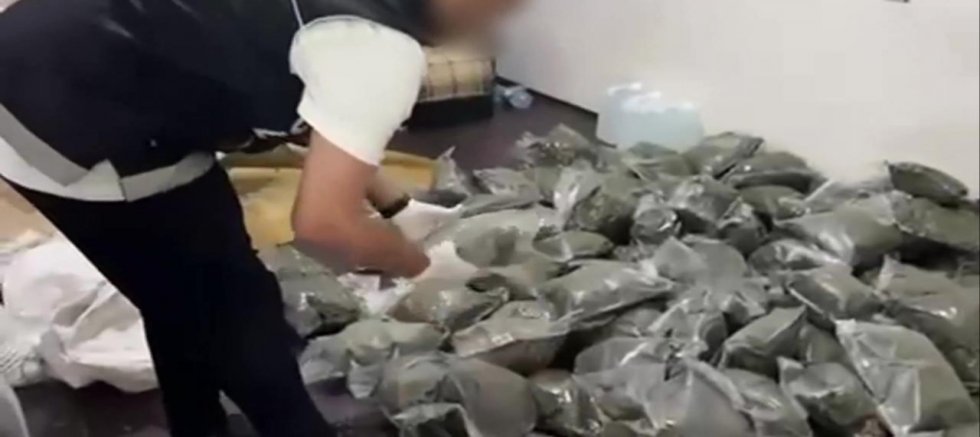 Uyuşturucu imalatçılarına 3 ilde operasyon: 397,5 kilo uyuşturucu ele geçirildi