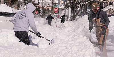 ABD'deki kar fırtınası hayatı durma noktasına getirdi