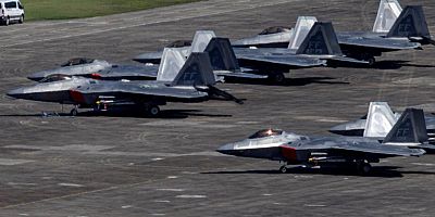 ABD son 48 saatte Orta Doğu'daki üslerine onlarca savaş ve tanker uçağı sevk etti