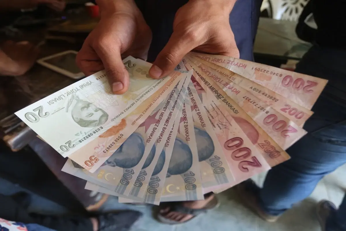 Asgari ücrette gözler yarınki toplantıda! İşte nokta atışı bilen bankanın tahmini