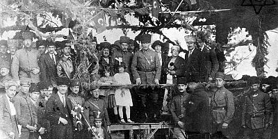 Atatürk'ün soyağacı ve az bilinen fotoğrafları albümde toplandı