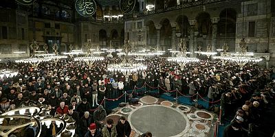 Camilerde ilk teravih coşkusu yarın