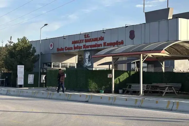 Cezaevinde babasının ağır yaraladığı 4 yaşındaki çocuktan haber var