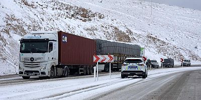 Doğu ve İç Anadolu'da ulaşıma kar ve tipi engeli