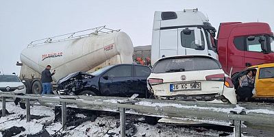 Erzurum'da zincirleme kaza: Çok sayıda yaralı var