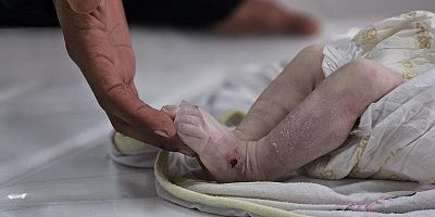 Gazze'de soğuk hava ve çevre kirliliği, 6 aylık bebeği hayattan kopardı