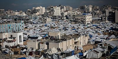 Gazze Şeridi’nde yerel radyolar, enkaz altından yeniden yayınlarına başladı