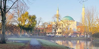 Hollanda'da Müslümanlar hakkında gizlice bilgi toplayan 10 belediyeye ceza