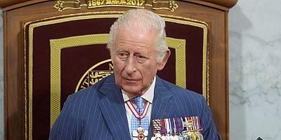 İngiltere Kralı Charles'tan kardeşi Andrew'un gözaltına alınmasının ardından 