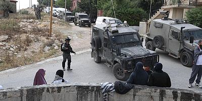 İşgalci İsrail ordusu, Doğu Kudüs'teki Hizma beldesini 3 gündür kuşatma altında tutuyor