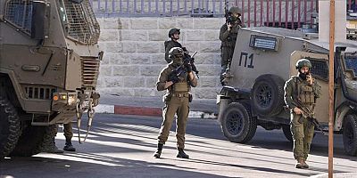 Katil İsrail askerlerinin açtığı ateş sonucu 4 Filistinli yaralandı