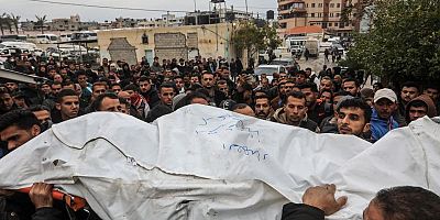 Katil İsrail'in Gazze’ye düzenlediği saldırılarda 11 Filistinli hayatını kaybetti