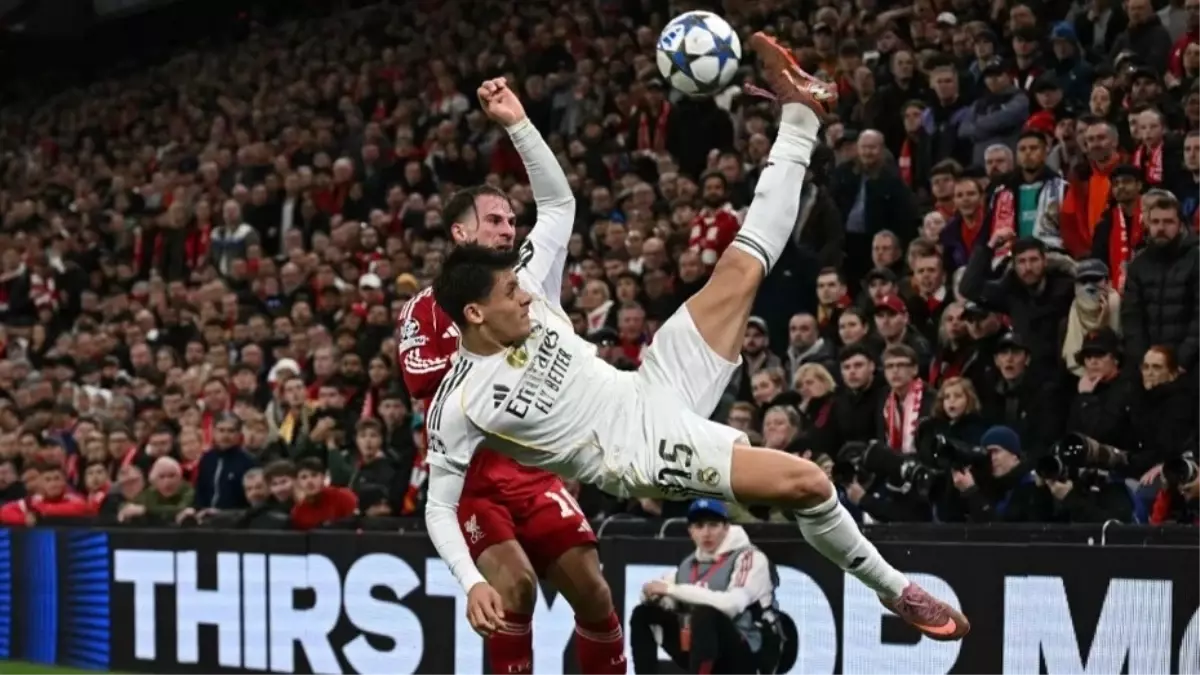 Şampiyonlar Ligi'nde gece yarısı Arda Güler krizi: Onu neden orada oynattın?