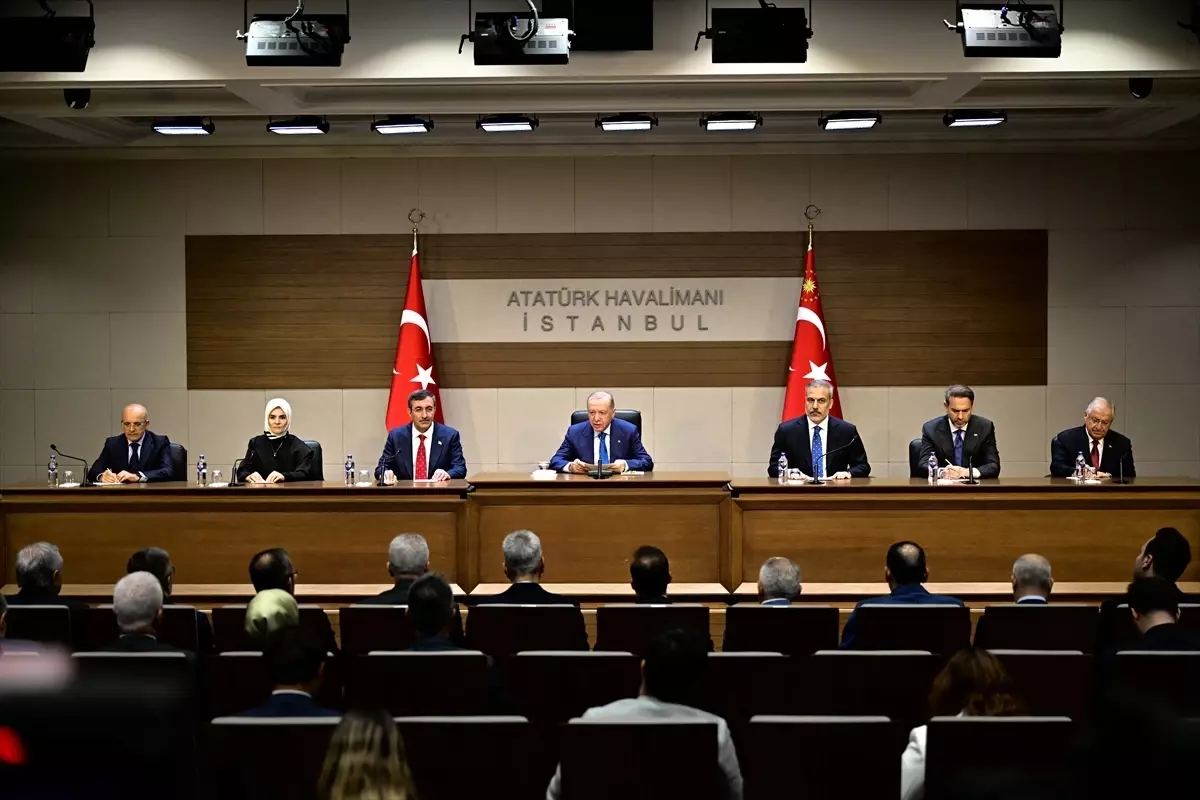 Son Dakika: Erdoğan Özgür Özel'in 'Trump'la pazarlık' iddialarına yanıt verdi