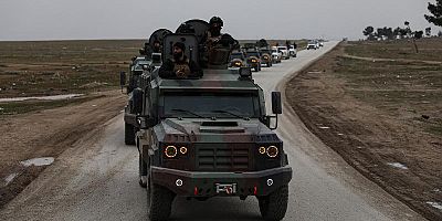 Suriye İçişleri Bakanlığına bağlı güvenlik konvoyu YPG'nin işgali altındaki Haseke'ye giriş yaptı