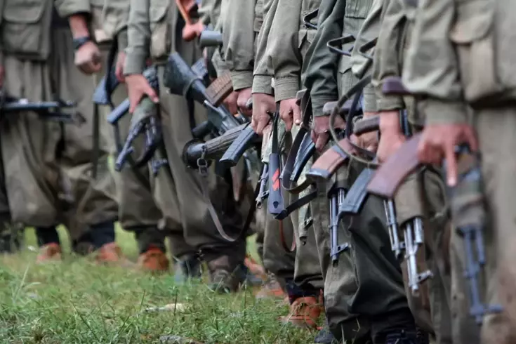 Yüzlerce PKK'lı terörist SDG'ye geçti, Türkiye teyakkuz ilan etti